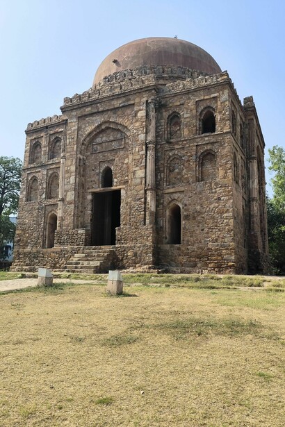 Today they exist in the strange environment of modern Delhi, where medieval graves stand beside e-rickshaw traffic, apartment blocks, fashionable cafés and tattoo parlors