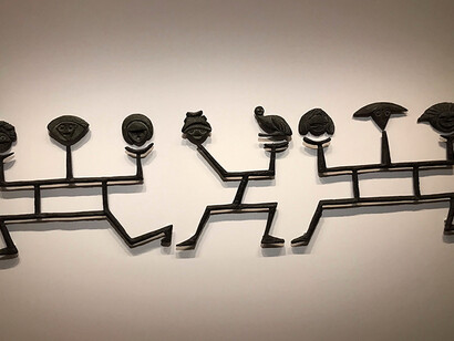 Max Ernst (1891-1976), Sedona I,1951. La rétrospective met le doigt sur le lien étroit que l’artiste tissait avec la magie et la liberté, avec en toile de fond la passion pour la nature, les femmes et le jeu