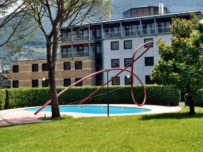 Largo gesto. Albornoz palace Hotel, Spoleto, 2003