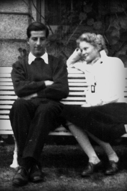 Bruno Pontecorvo e la moglie Marianne. Nel 1950, durante la Guerra Fredda, scomparve improvvisamente mentre era in vacanza in Italia e riapparve anni dopo in Unione Sovietica, dove lavorò alla fisica delle particelle  