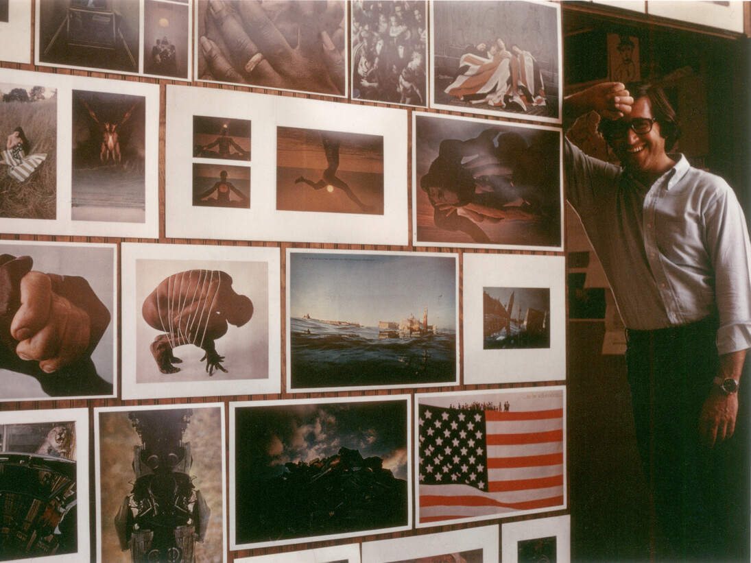 Art Kane nel suo storico studio sopra la Carnegie Hall a New York