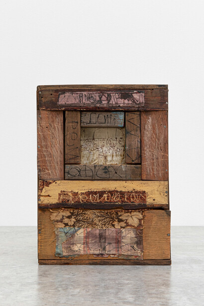 Hannelore Baron (1926–1987), Untitled (B81035), 1981, box assemblage of wood, nails, fabric, ink, paper, and monoprint. Courtesy of Michael Rosenfeld Gallery LLC, New York, NY.