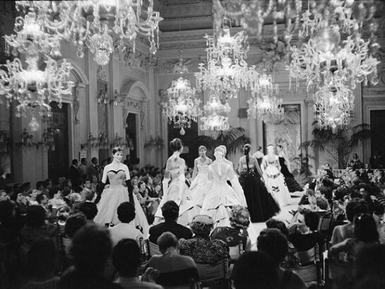 Fashion show in Sala Bianca, 1955, Archivio Giorgini, 6 MB, Photo by G.M. Fadigati, © Giorgini Archive, Florence