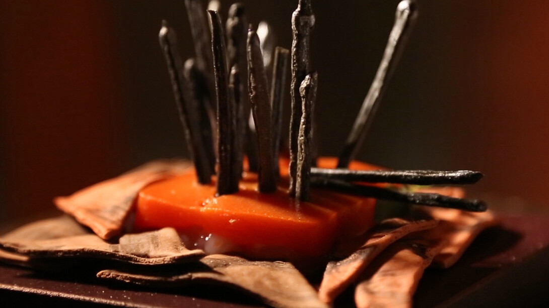 Creazione dello chef Roberto Valbuzzi ispirata ad un'opera di Roberto Paolini