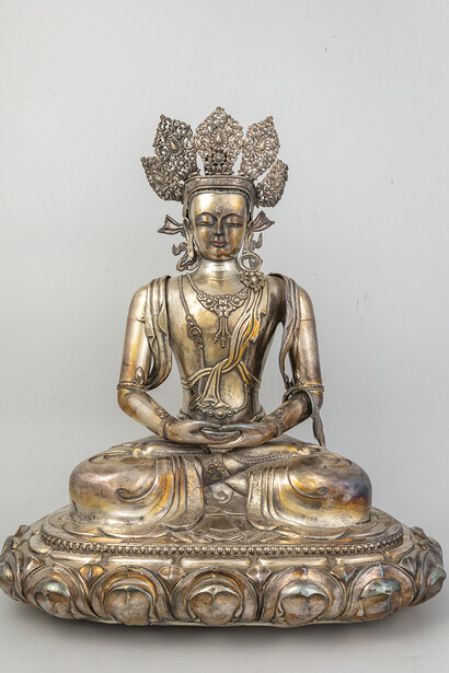 The jewel in the lotus. Courtesy ot the State Hermitage Museum