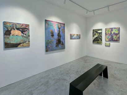 Various artists, Between soul and senses, exhibition view. Courtesy of Contemporary by Angela Li