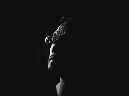 Il rispetto è un sguardo alla ricerca di qualche domanda, di un po’ di comprensione, di qualche perché da levigare nel tempo