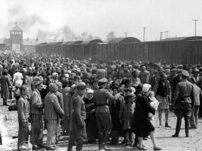 L'arrivo dei deportati ad Auschwitz-Birkenau