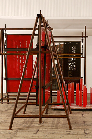 Chen Zhen
Le Rite suspendu / mouillé, 1991
Courtesy Galleria Continua, San Gimignano / Beijing / Les Moulins / Habana © ADAGP, Paris
Photo: Ela Bialkowska