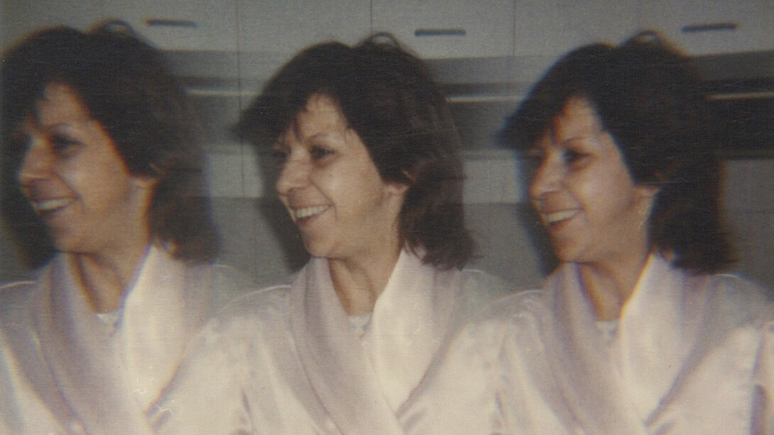 Autor desconocido, retrato de Blanca Sánchez sonriente, en bata, multiplicada tres veces (detalle), ca. 1980. Cortesía del Museo Nacional Centro de Arte Reina Sofía
