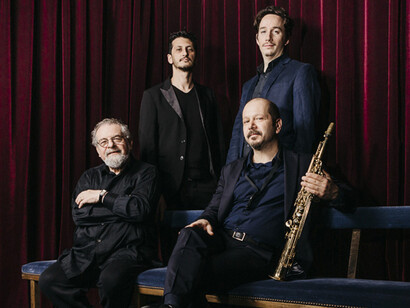 Si può tranquillamente affermare che anche l'austero mondo del jazz può contribuire a rendere ancora più scintillanti le melodie del Maestro Morricone