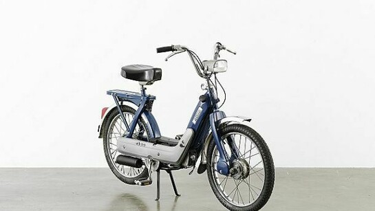 Ciao n°6, 2013, Piaggio Ciao restored, 105 x 160 x 64 cm, © the artist, photo: Stefan Altenburger Photography, Zurich