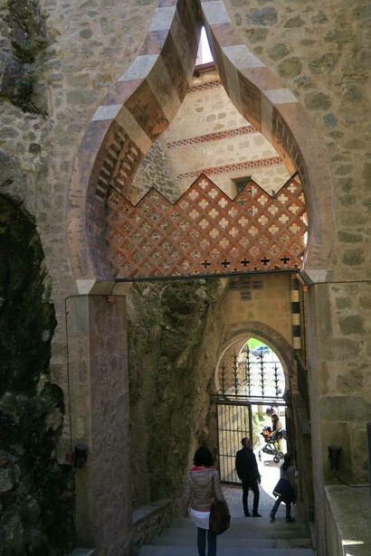 Altro ingresso in stile moresco, Rocchetta Mattei, Grizzana Morandi (BO), Italia