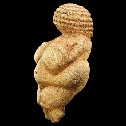 Venus de Willendorf, algunos autores sospechan que se trataría de la Madre Tierra de la cultura europea del Paleolítico Superior
