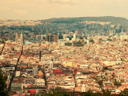 Panoramablick auf die Stadt Quito, die Hauptstadt Ecuadors