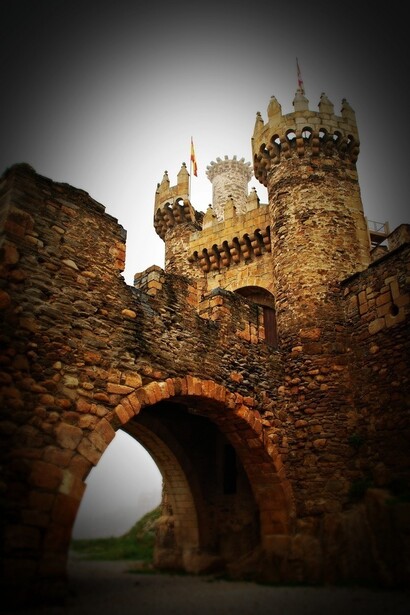 Castelo de Ponferrada mais conhecido como Castillo de los Templarios no Caminho de Santiago