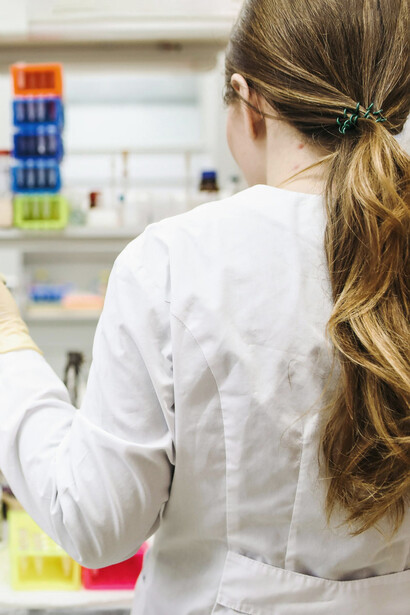 Tras la adquisición por multinacionales, estos laboratorios locales se integran a cadenas biofarmacéuticas globales con alta rentabilidad y baja visibilidad pública