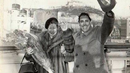 Mario Del Monaco e la signora Rina sul Ponte di Giulio Cesare
