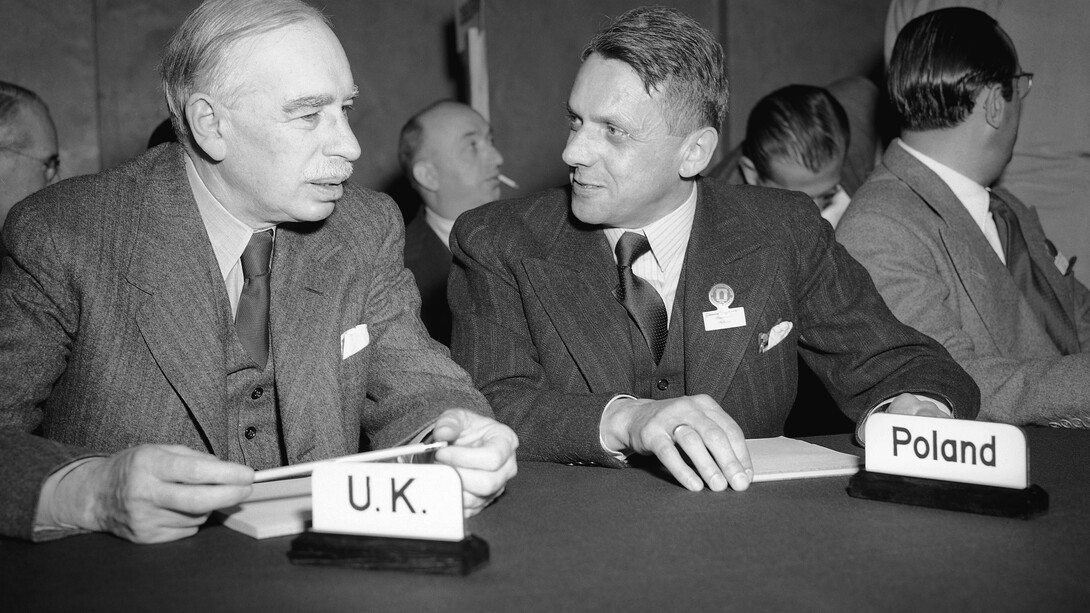 Keynes (a la derecha) tuvo un papel clave en el diseño de la arquitectura financiera internacional vigente tras la Segunda Guerra Mundial