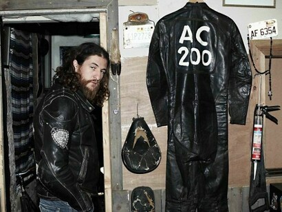 A rocker is clearly recognizable