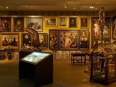 The art of collecting, Exhibition view. Courtesy of M-Museum Leuven