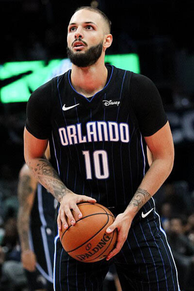 Evan Fournier #10 Orlando Magic à la Capital One Arena, Wizards contre Magic, 3 décembre 2019. Photo par Mogami Kariya