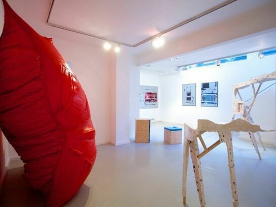 James Thompson, installation view of 'Expanding Spaces' at Marsden Woo Gallery Project Space (2013), photo © Philip Sayer, courtesy of Marsden Woo Gallery
