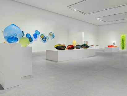 Installation View, Chihuly: Four Decades of Iconic Work, 2024. Courtesy of Leila Heller Gallery