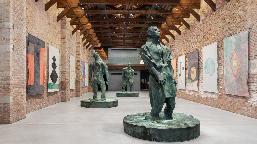 Thomas Schütte, Genealogies, exhibition view. Courtesy of Pinault Collection Gallery 