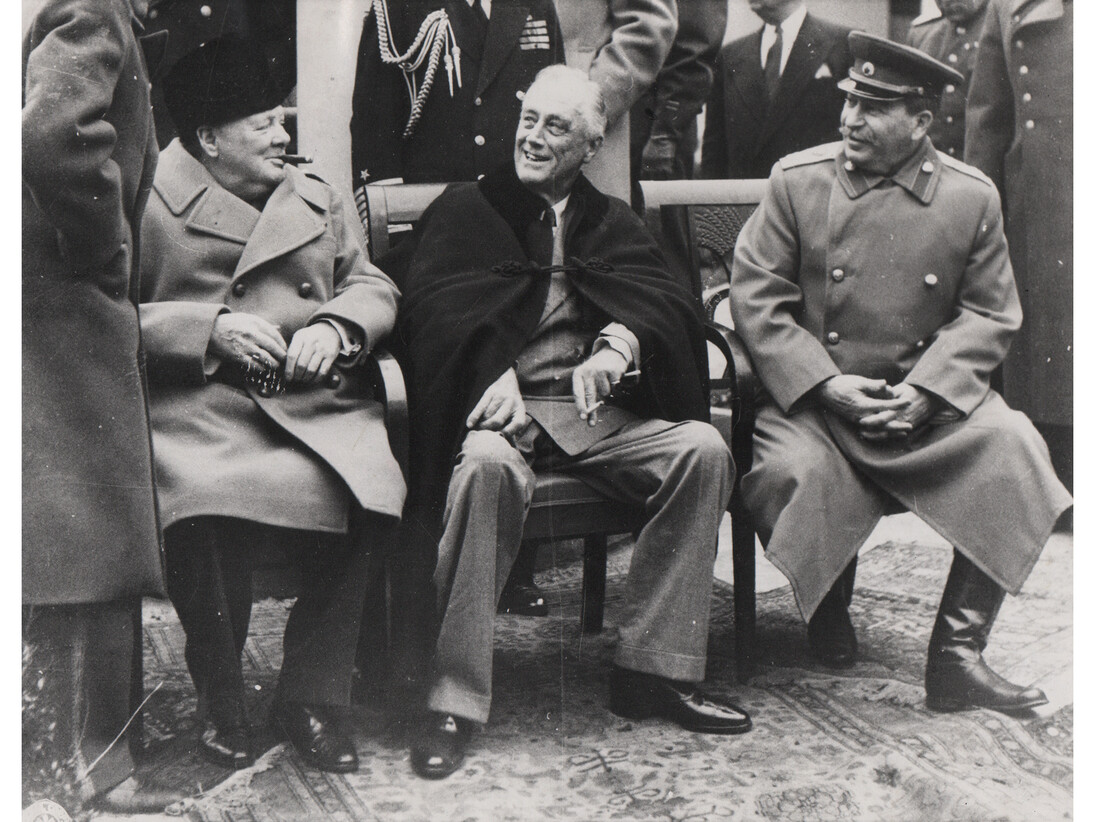 U.S. Army Signal Corps, “Winston Churchill Groups at Conference in Yalta”, February, 1945, siler gelatin print on glossy fibre paper, printed June 27, 1976, 16,5 (17,9) x 21,7 (23,3) cm
