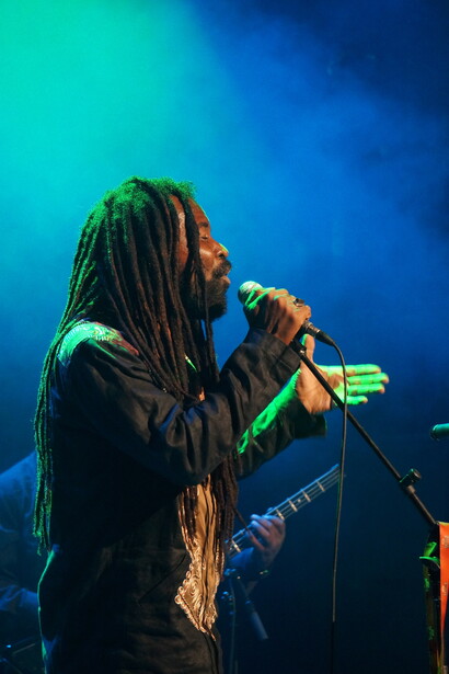 Rocky Dawuni performing at Mundial Montreal 2015. Photo: Catalina Maria Johnson