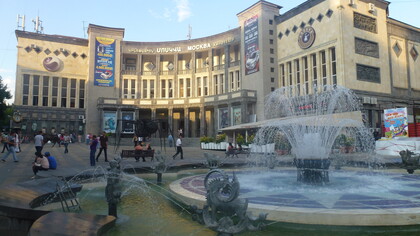 Moscow cinema. Soviets turned down St. Peter and Paul's Church in order to build it in the 1930s