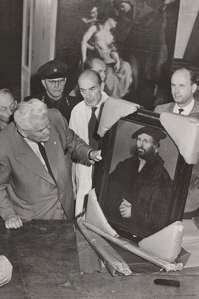 Art owned. Art lost. Objects and their origins. Courtesy of Residenzschloss