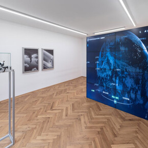 Tatjana Vall, Warm silver skies, ausstellungsansicht. Mit freundlicher genehmigung der Britta Rettberg Galerie