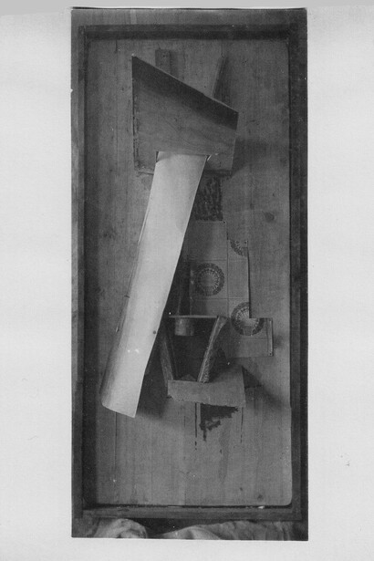 Vladimir Tatlin, Rilievo pittorico (Composizione sintetica), 1914/15, legno, metallo, carta da parati, vernice, ecc., luogo di provenienza sconosciuto, fotografia, collezione privata, Russia