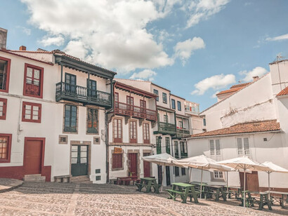 Vista del centro histórico de la ciudad de Betanzos en Galicia, España