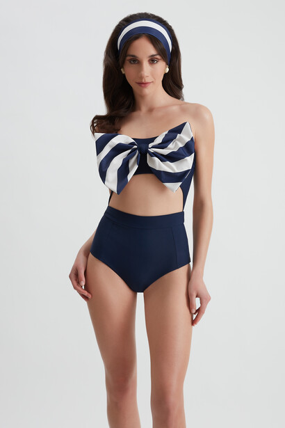 Il modello Anita Striped bow della collezione Dolce Vita di Rosie B.