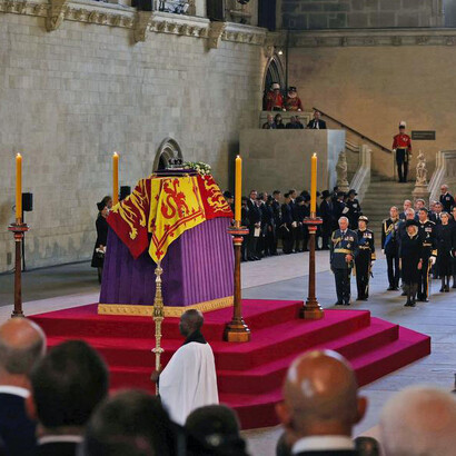 Capilla ardiente instalada en Westminster Hall para despedir a la reina Isabel II, Londres