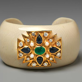 Bracelet
1990
House of Chanel French