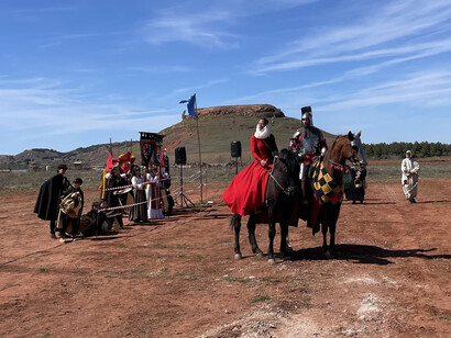 Los reyes a caballo, en la batalla final a campo abierto