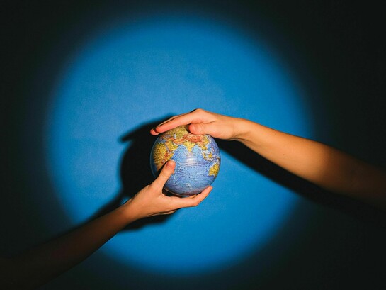 Para sostener la vida, los planetas necesitan un núcleo rocoso, una gran Luna y el mismo escudo magnético que protege a nuestro planeta