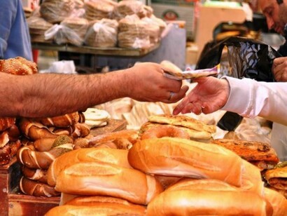 Buying in Mahane Yehuda 