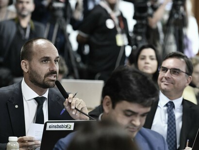 Comissão Parlamentar Mista de Inquérito dos Atos de 8 de Janeiro de 2023 (CPMI - 8 de Janeiro) realiza reunião para ouvir depoimento do ex-secretário de Segurança Pública do Distrito Federal e ex-ministro da Justiça no governo do ex-presidente Jair Bolsonaro. Em pronunciamento, à bancada, deputado Eduardo Bolsonaro (PL-SP)