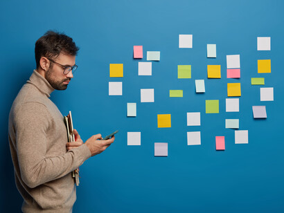 Le travail visuel stimule la pensée créative, transformant l’apprentissage en une aventure