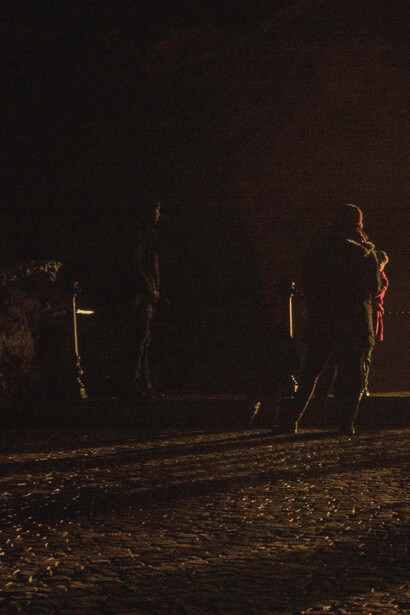 Na busca por uma grande aventura, os meninos se tornam os Cavaleiros da Caverna e enfrentam um dragão em uma jornada cheia de emoção e descobertas