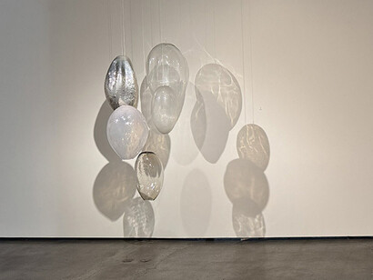 Ann Gardner, The color of light, exhibition view. Courtesy of Winston Wächter Fine Art