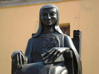 Estatua de Sor Juana Inés de la Cruz