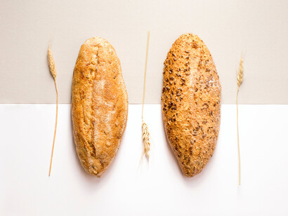 Due filoni di pane con spighe