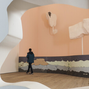 Holly Hendry, Wrot, 2017. Photo © Mark Pinder 