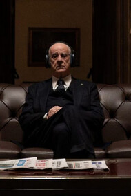 Toni Servillo è Mariano De Santis in una scena del film "La grazia" di Paolo Sorrentino